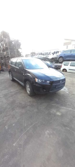 Mitsubishi Outlander 2.0 BENZINA  Dezmembrez/Dezmembram