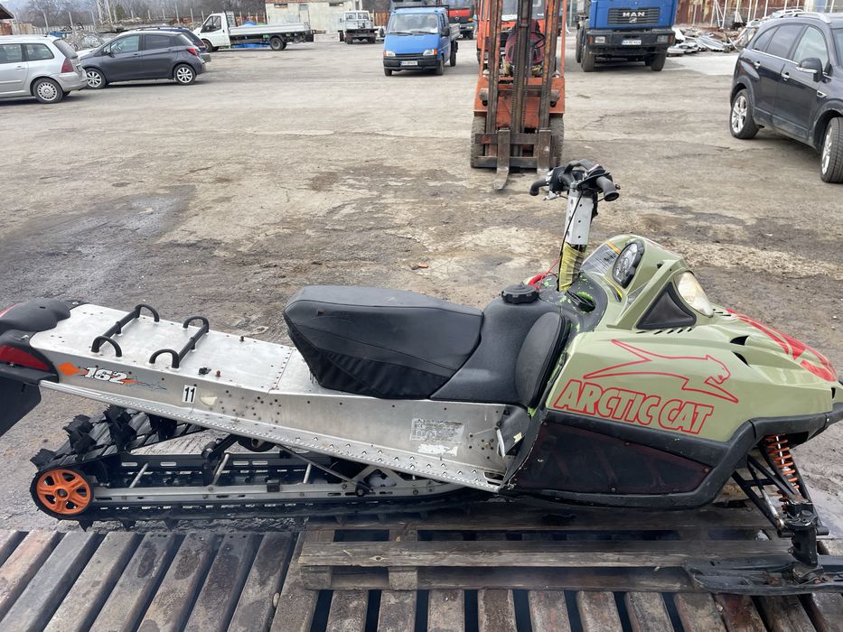 Arctic cat моторна шейна ………
