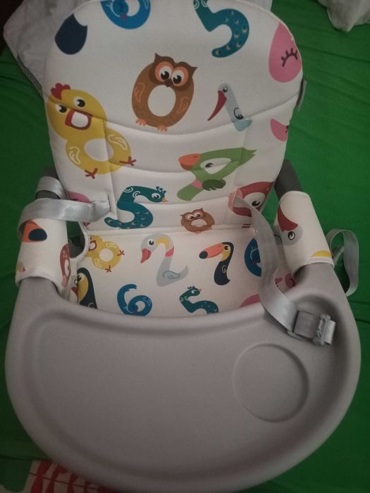 Стол за хранене-бустер