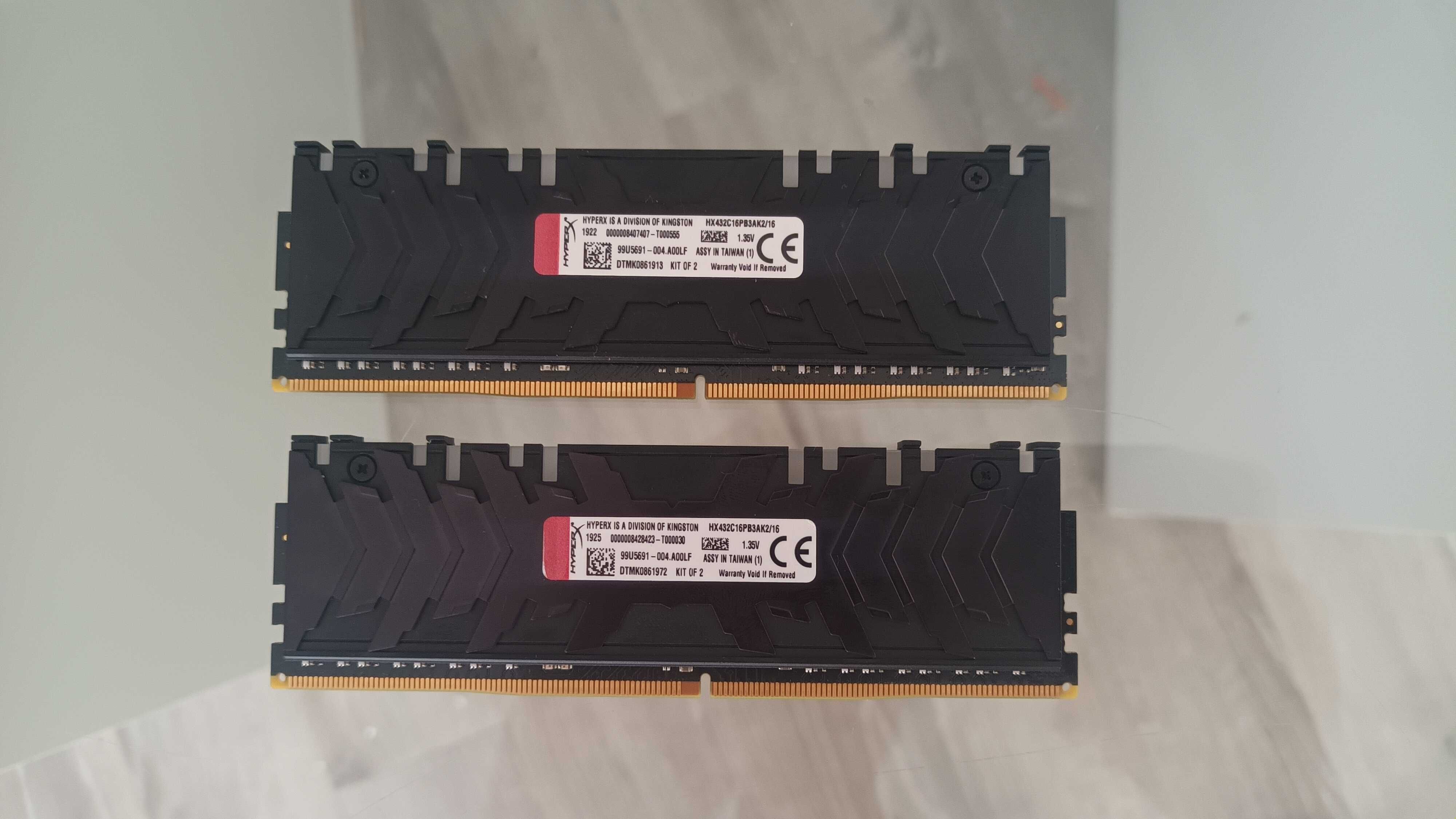 Vand Memorie HyperX Predator DDR4 16GB 3200MHz CL16 2x8GB RGB lighting