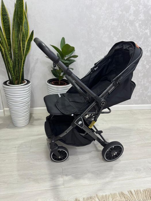 Продам прогулочный коляска