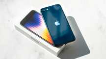 Iphone SE(2022), Midnight,64GB - Нова батерия, LCD диспей, лента сенз.