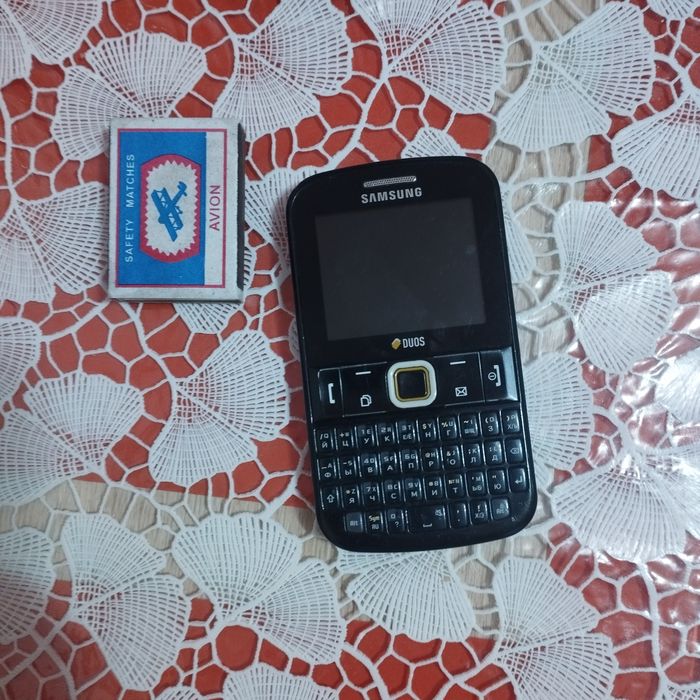 Самсунг в хорошем состоянии 5 тыщ