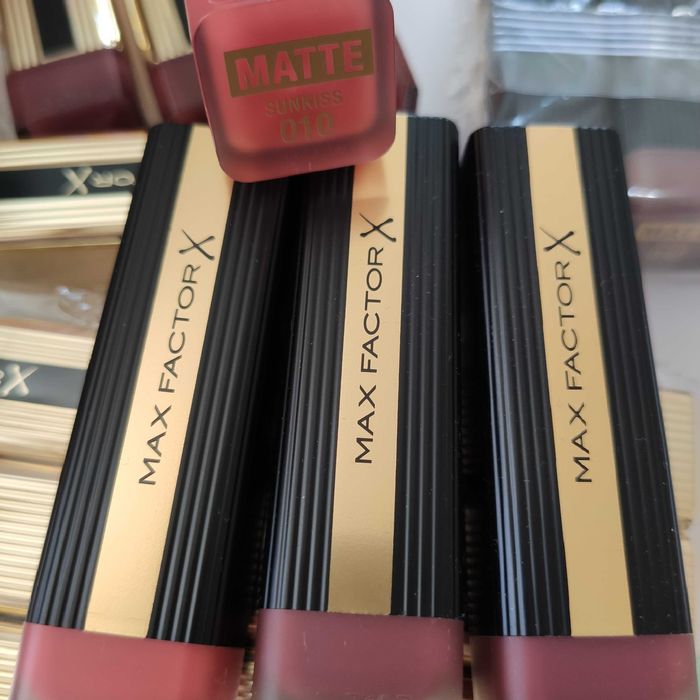 Max Factor Colour Elixir Matte Червило