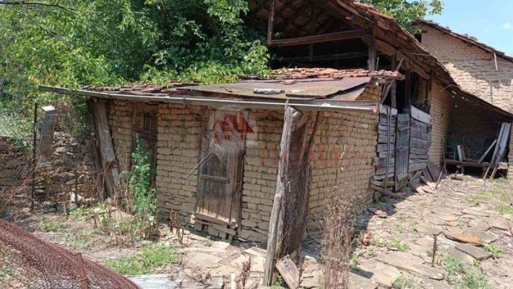 Продажба Къща гр. Павликени - с. Лесичери 80m²