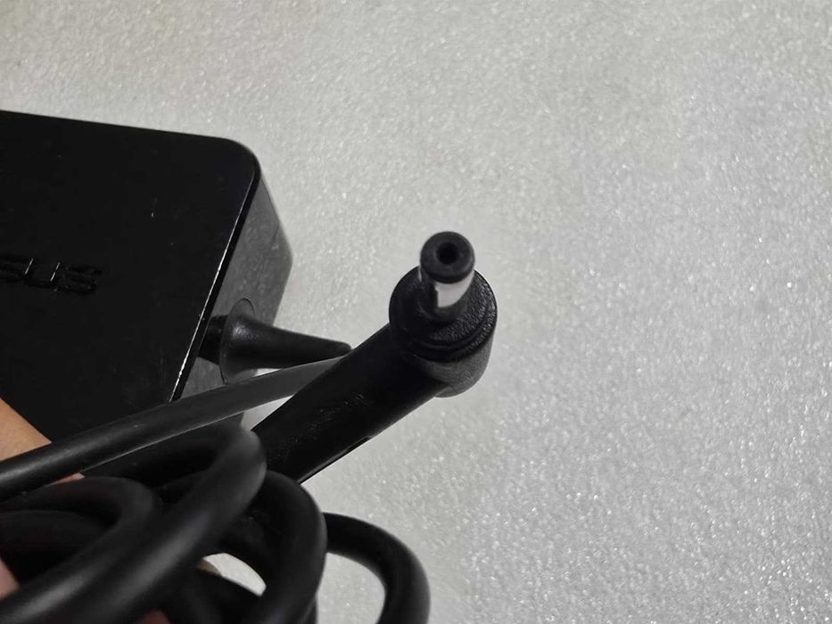 Incarcator laptop Asus 19V 2.37A 45W ADP-45BW C mufa 4.0x1.35 mm