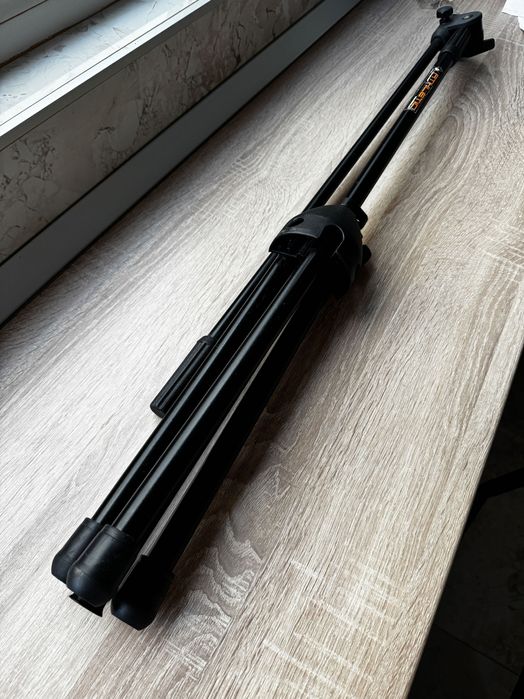 Stativ microfon tip girafa