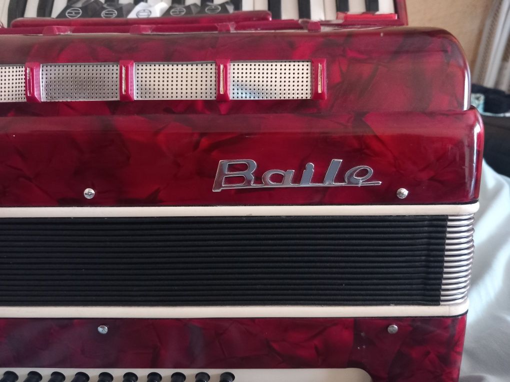 Acordeon Baile 60 de bași