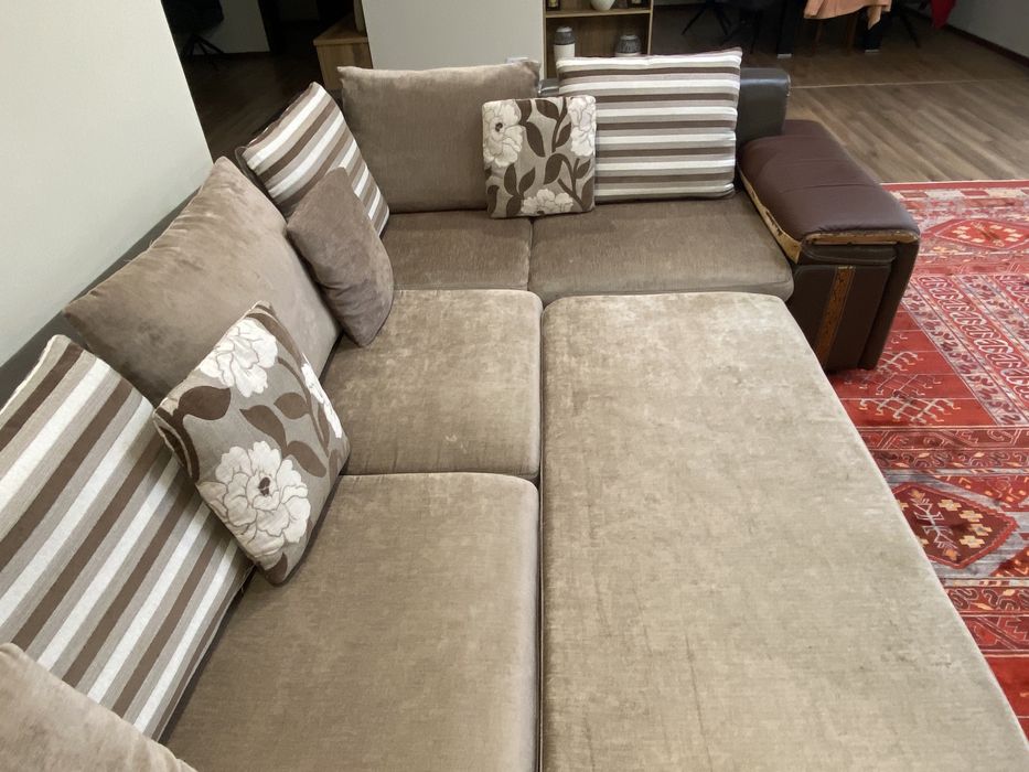 Диван угловой б/у