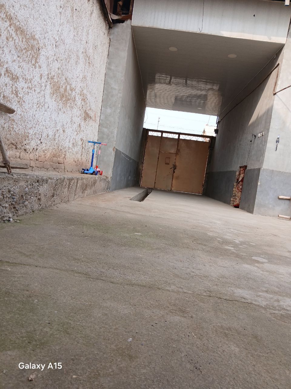 Srochna Uy sotiladi