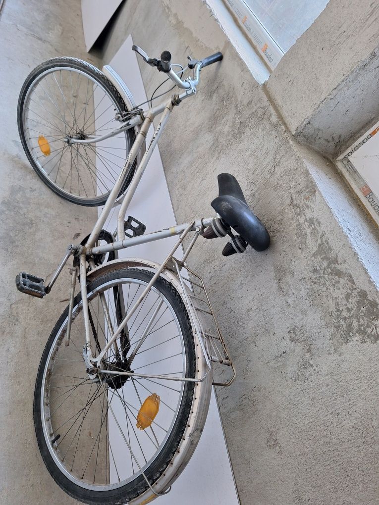 Bicicletă  Montan bike 18 viteze roti de 26