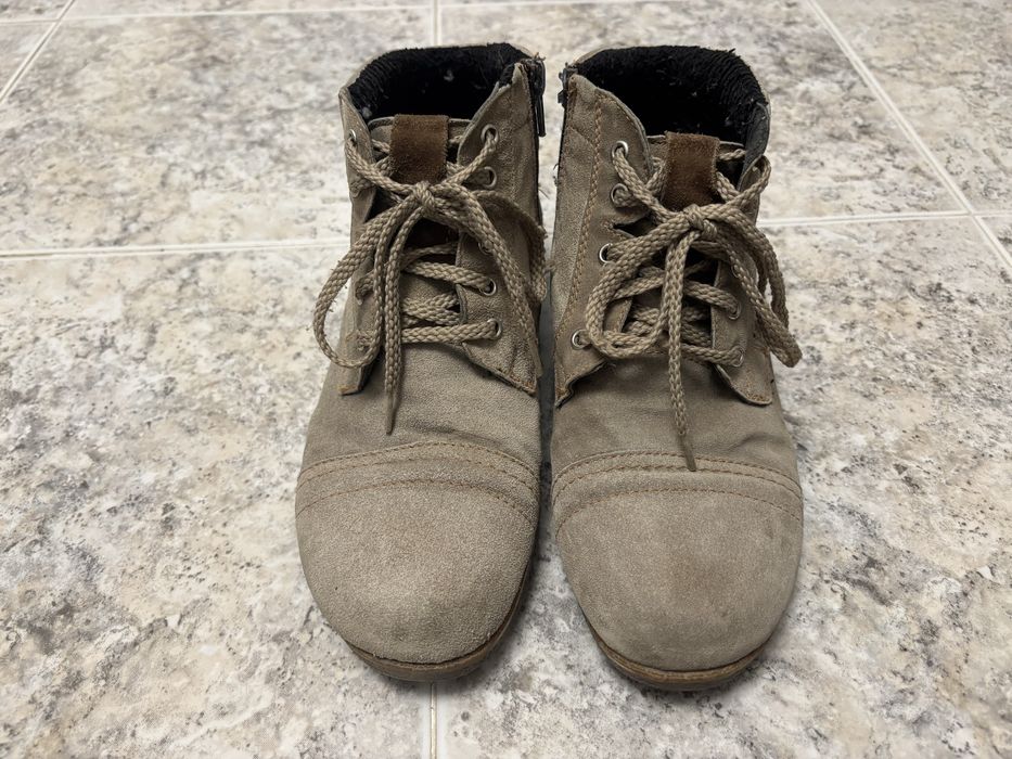 Дамски боти от ествствен велур, номер 38