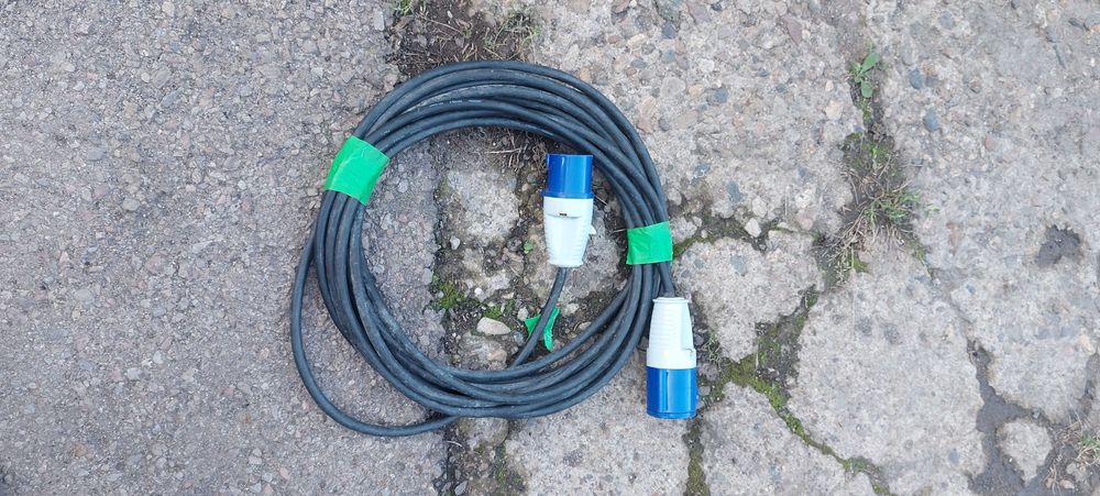 Захранващ кабел за каравана-кемпер