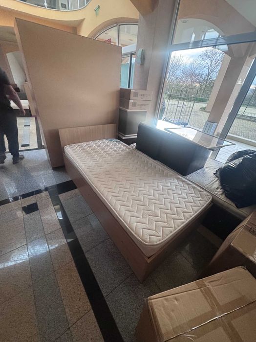 Гардероби и легла