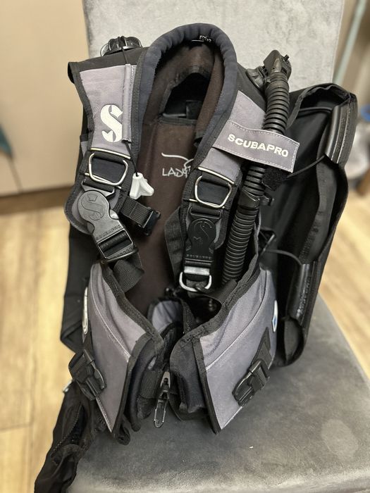 Водолазна балансираща жилетка BCD Scubapro Ladyhawk MD