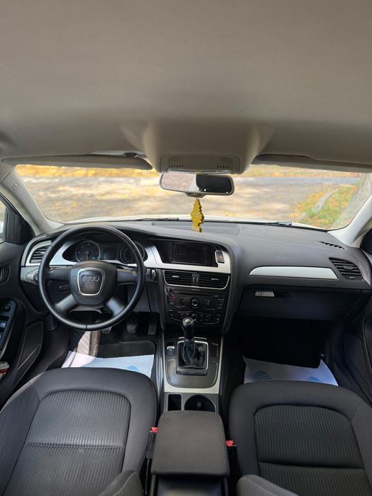 * Audi A4 B8 * 2.0D Euro 5 * Numere Zoll valabile 30 zile *