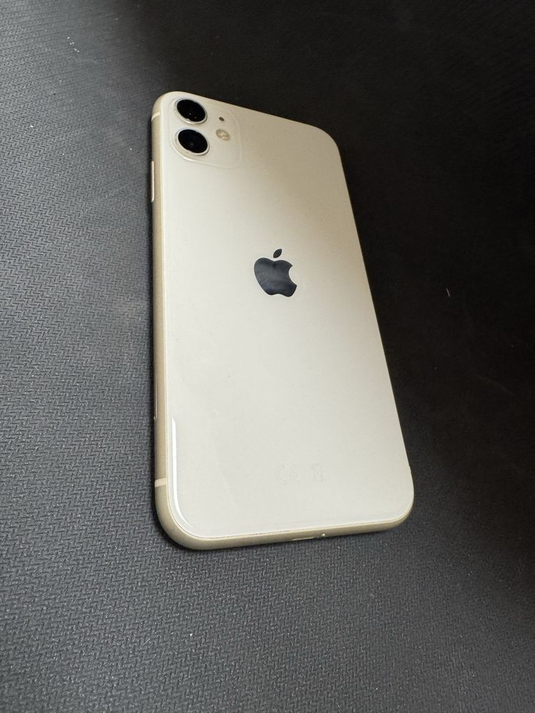 iPhone 11 128gb в отлично състояние
