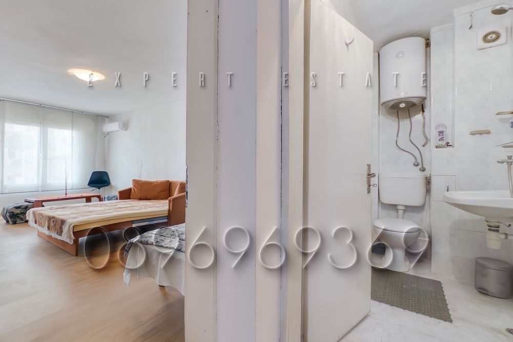 Продава се Четиристаен апартамент в Варна, Център - 105 кв.м за 1761 €/кв.м - Снимка #4