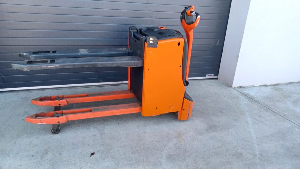 Transpalet electric cu catarg  Linde T16L an 2017