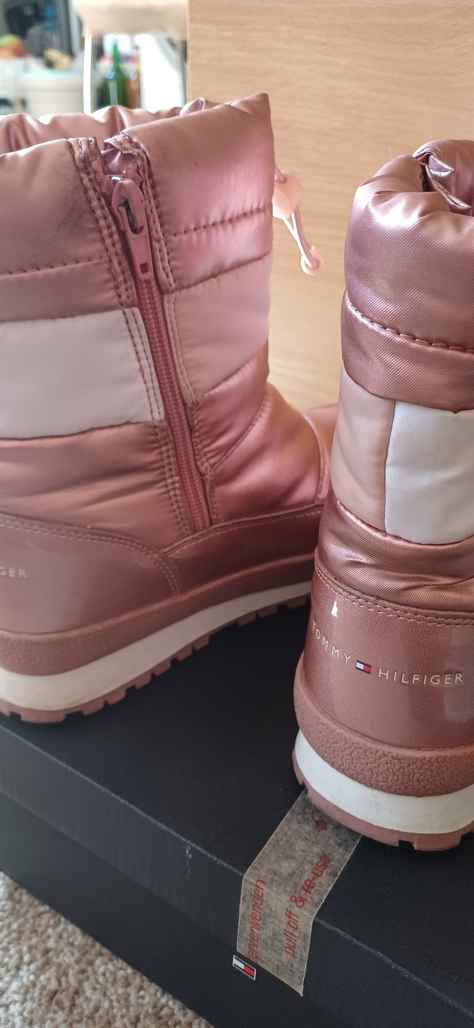 Tommy Hilfiger  и Geox, номер 34