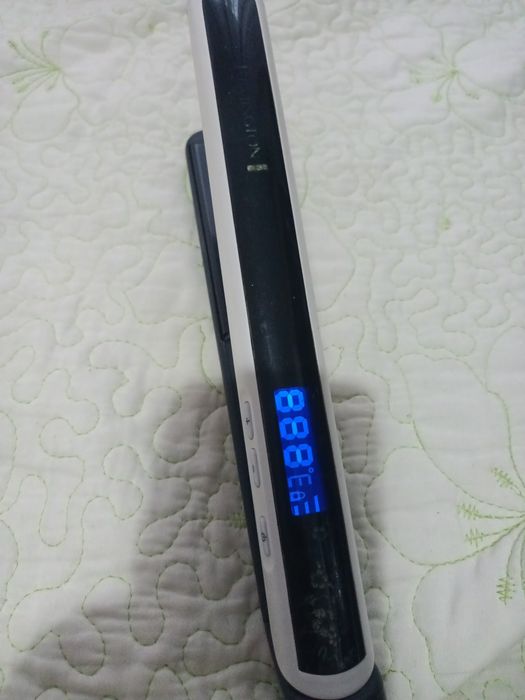 Placa de îndreptat părul Remington Pearl Pro