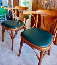 Дървени тапицирани столове