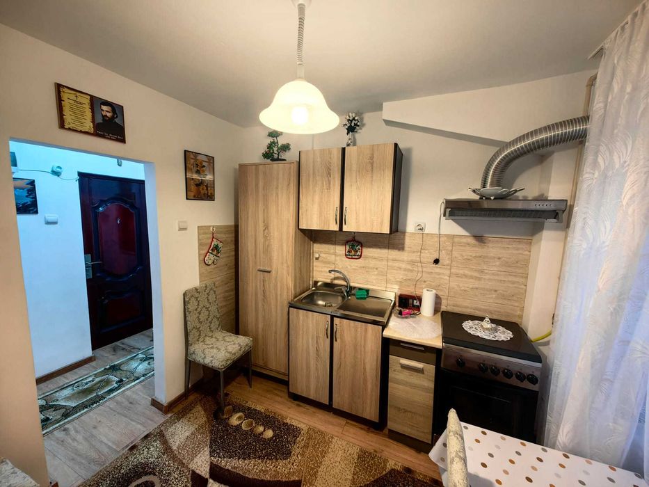 Vand apartament 2 camere, parter