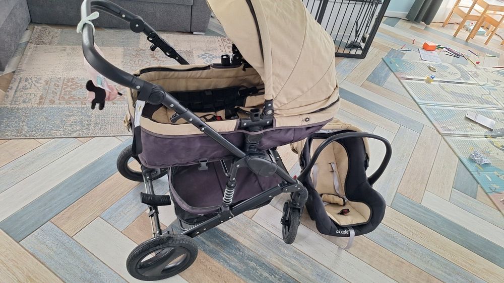 Carucior cu landou si scoica