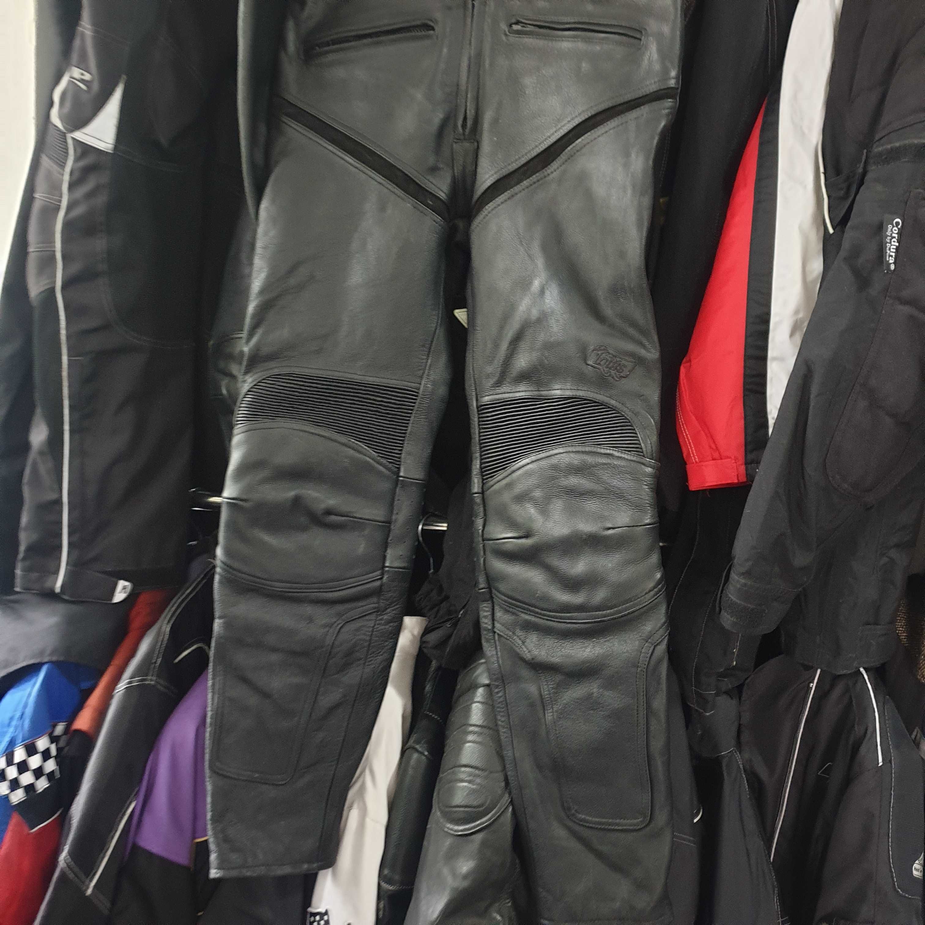 Pantaloni moto second hand