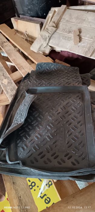 Продам полики на Хюндай Соната ,оригинал, в хорошем состоянии