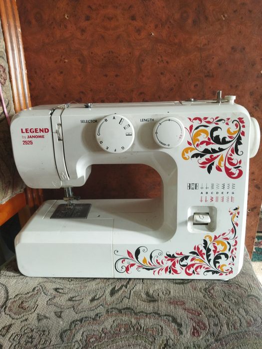Швейная машинка janome