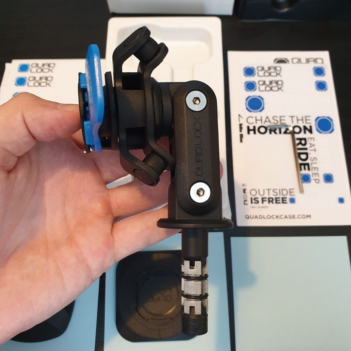 Suport telefon moto Quadlock prindere jug/furca