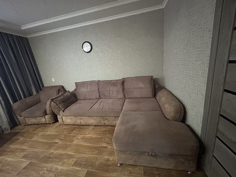 Срочно продам  мягкий угловой диван и кресло