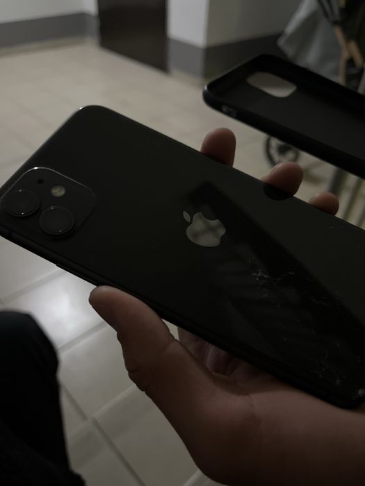 Айфон 11 128гб эмкость 89