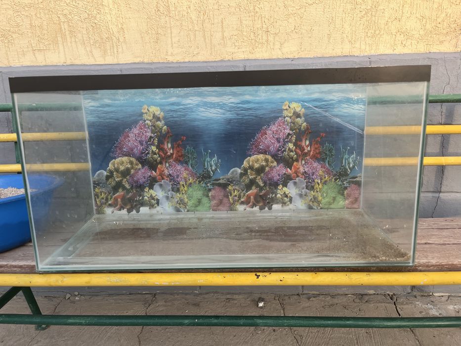 Продам аквариум 100л