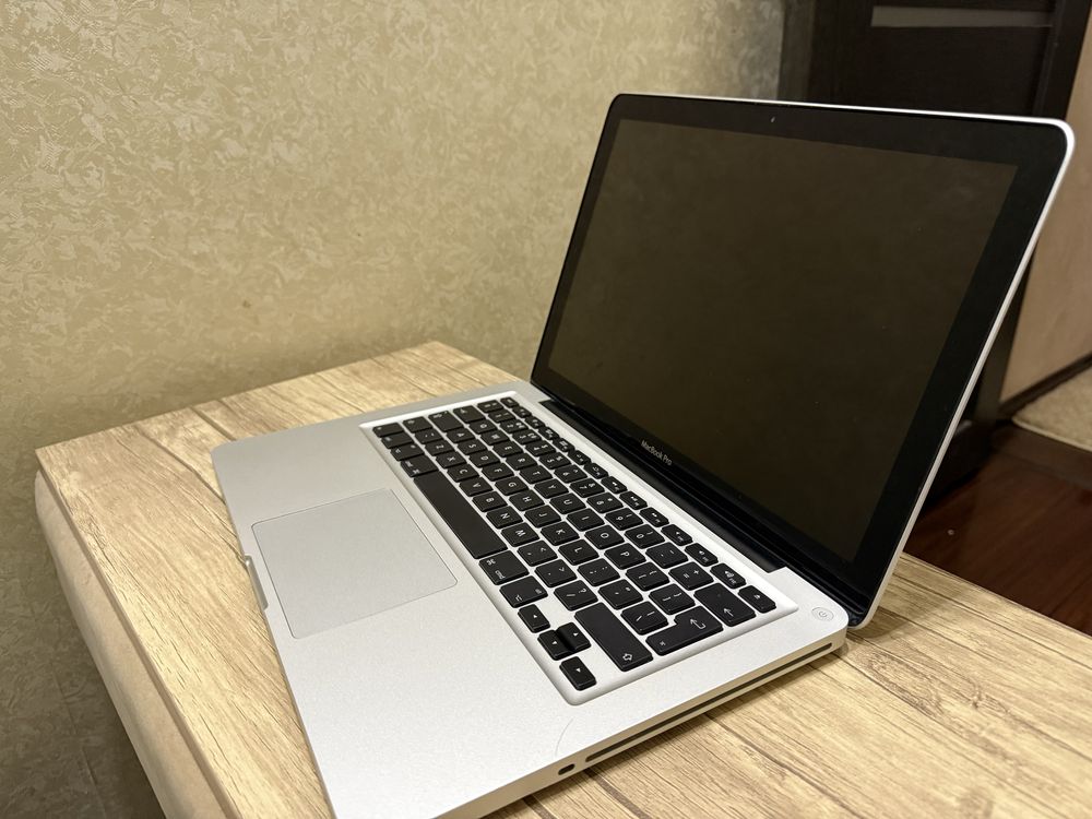 Mackbook pro (Core i7)