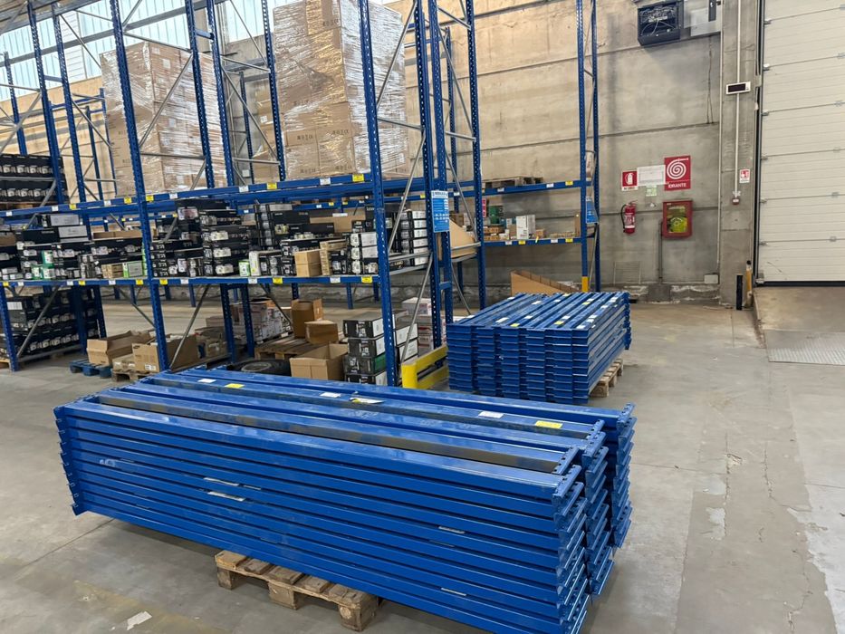 Rafturi metalice industriale
