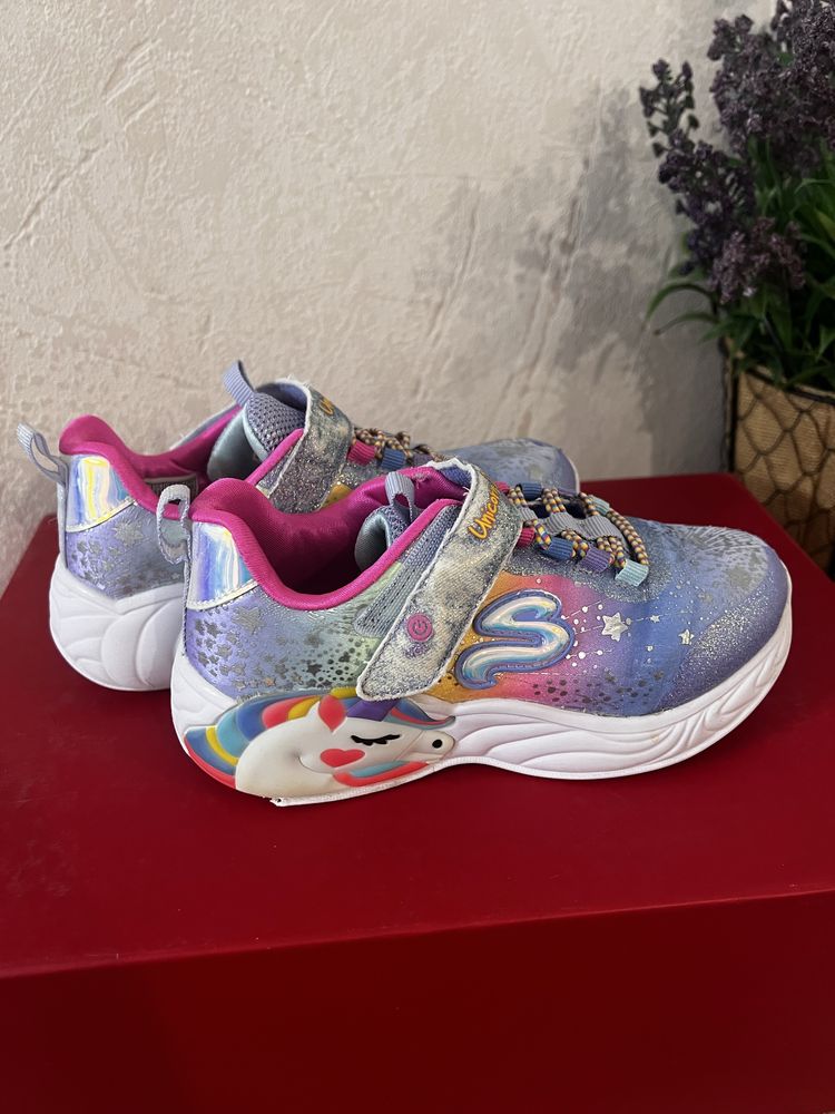 Обувки Skechers Еднорог светещи