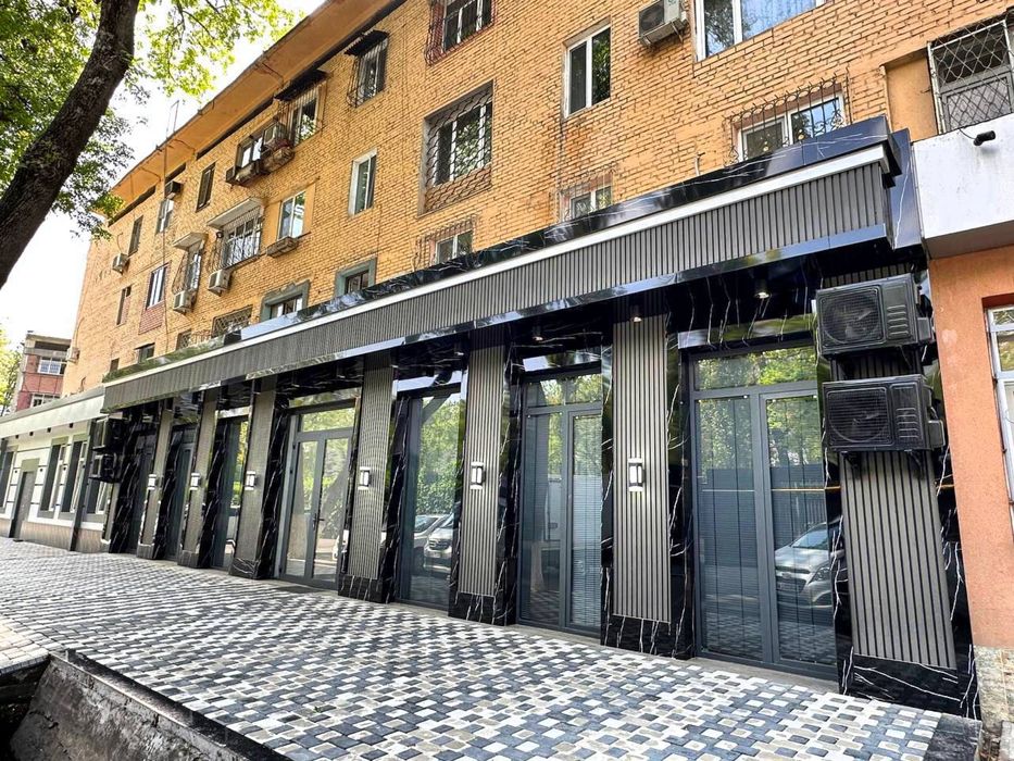 Продается в центре коммерческое помещение