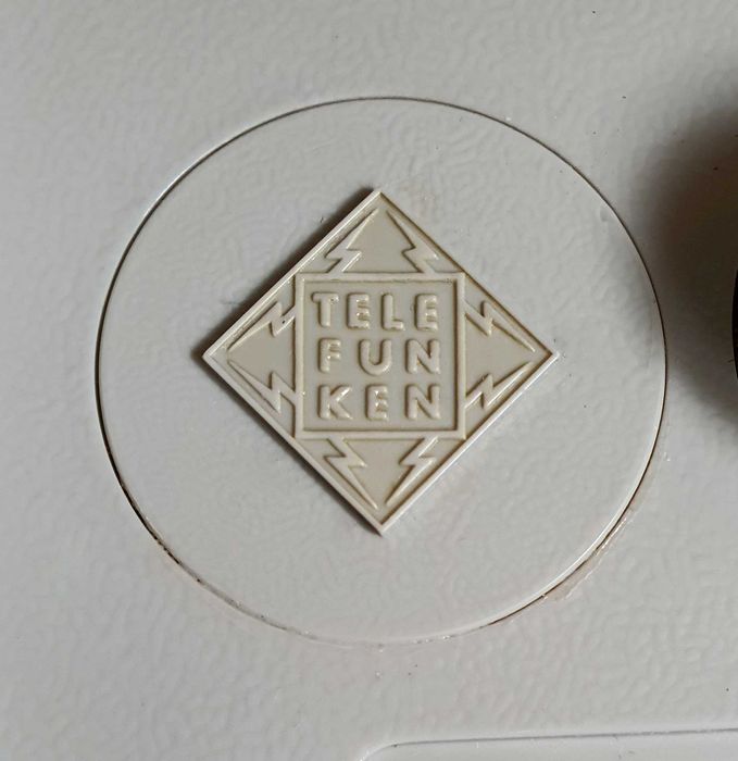 Magnetofon Telefunken pe lampi