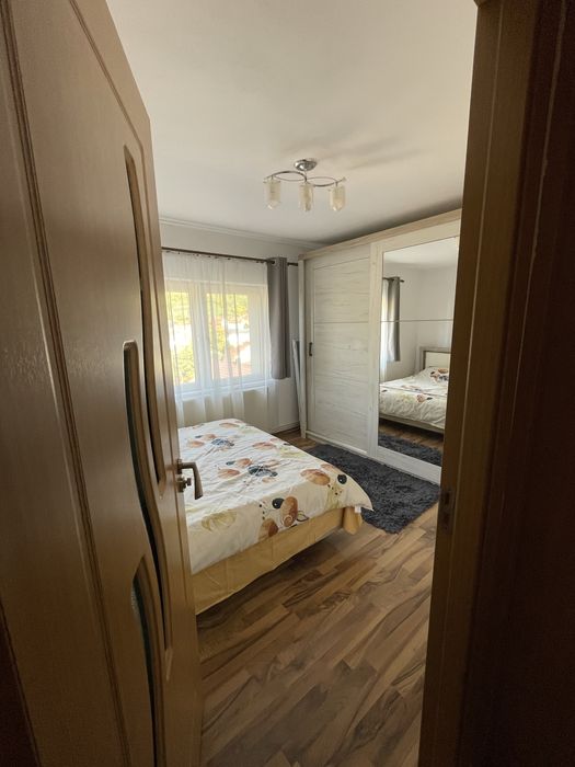 Vand apartament cu 2 camere
