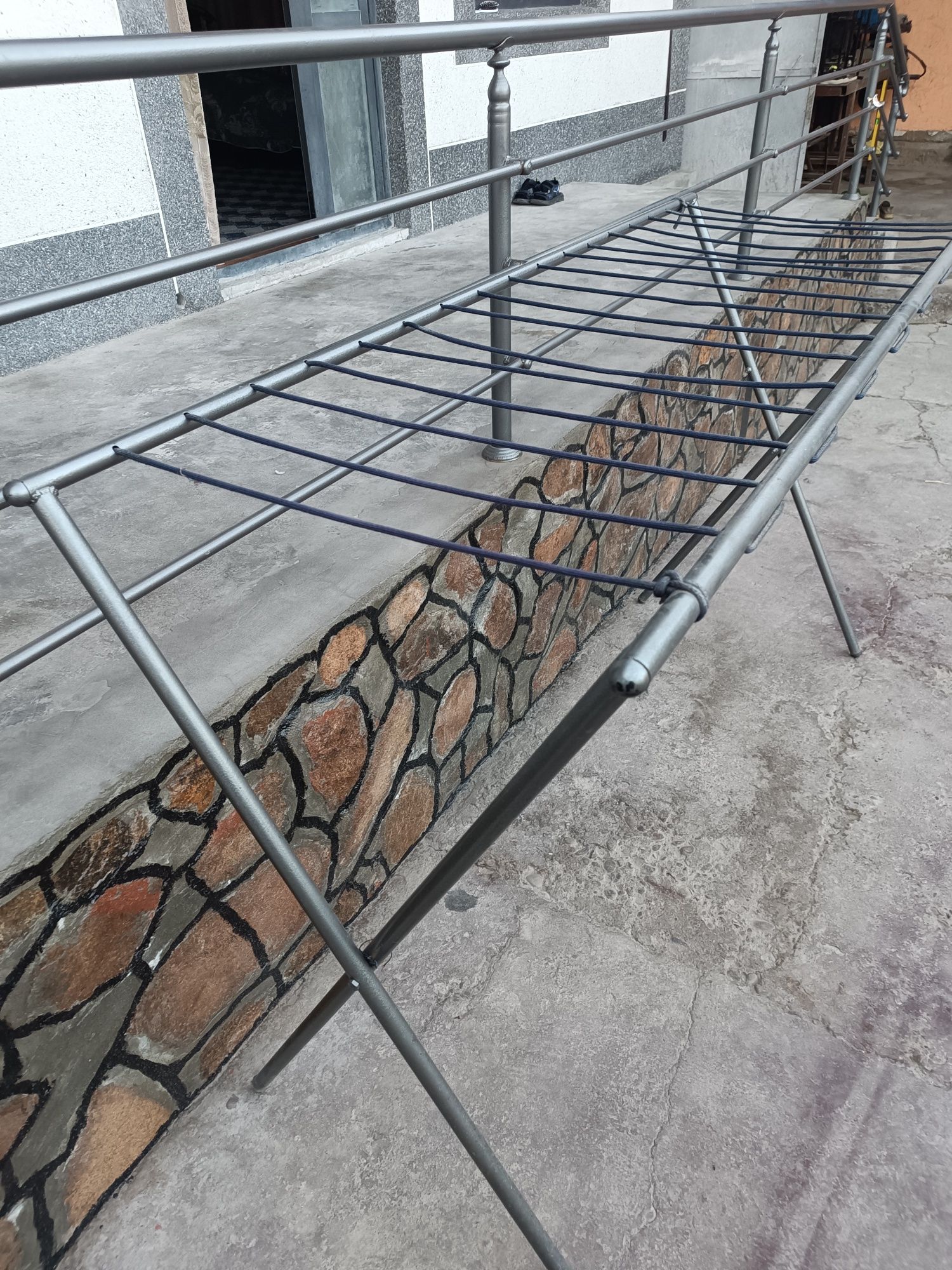Aksiya uchtasi birda Garderop. Sushilka.gullarga postavka