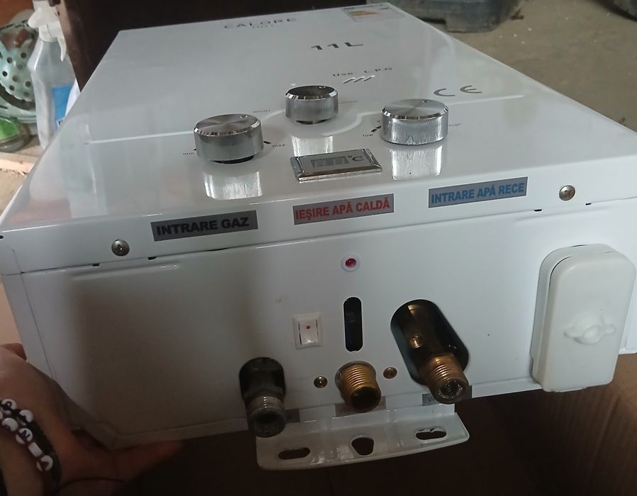 Instant apă caldă CALORE TN11 – tiraj natural, pe GPL/Gaz, ca nou, în
