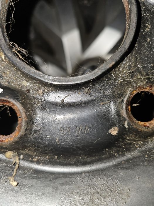 Roți iarnă vw, audi,tablă cu capace originale