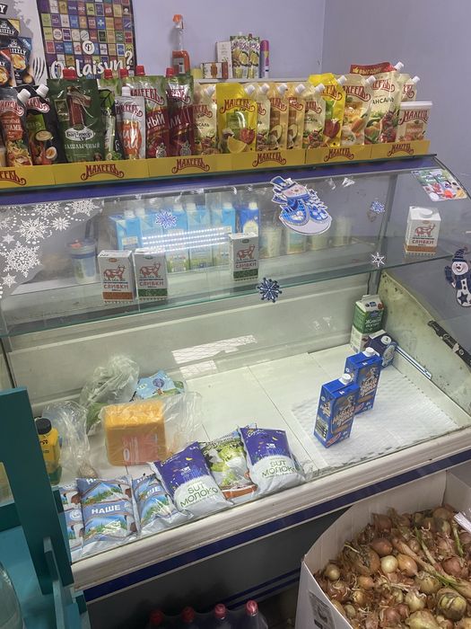 Торговое оборудование. Холодильная витрина