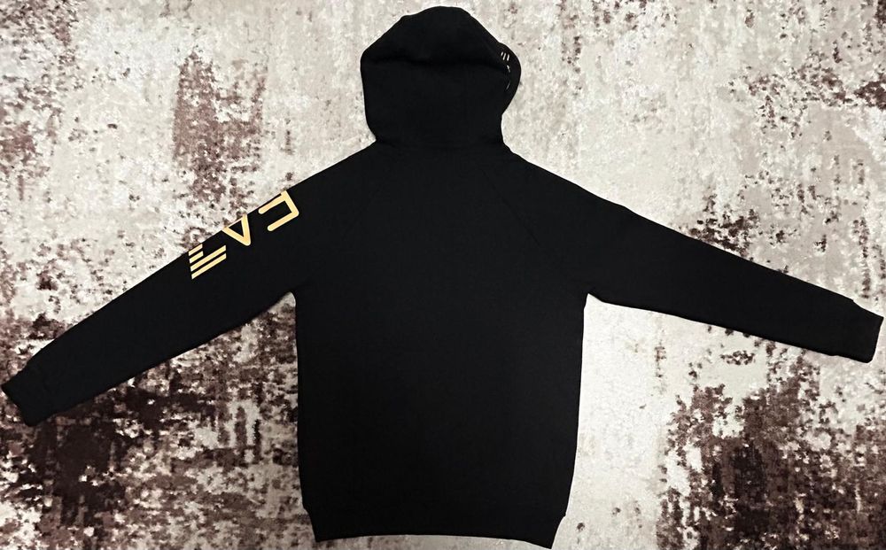 Vand compleu nou de bărbați Emporio Armani