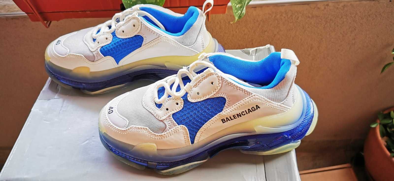 Оригинални мъжки маратонки / сникърси BALENCIAGA Triple S - 40 номер