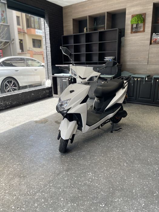 Vand scuter electric fara permis limitat 25