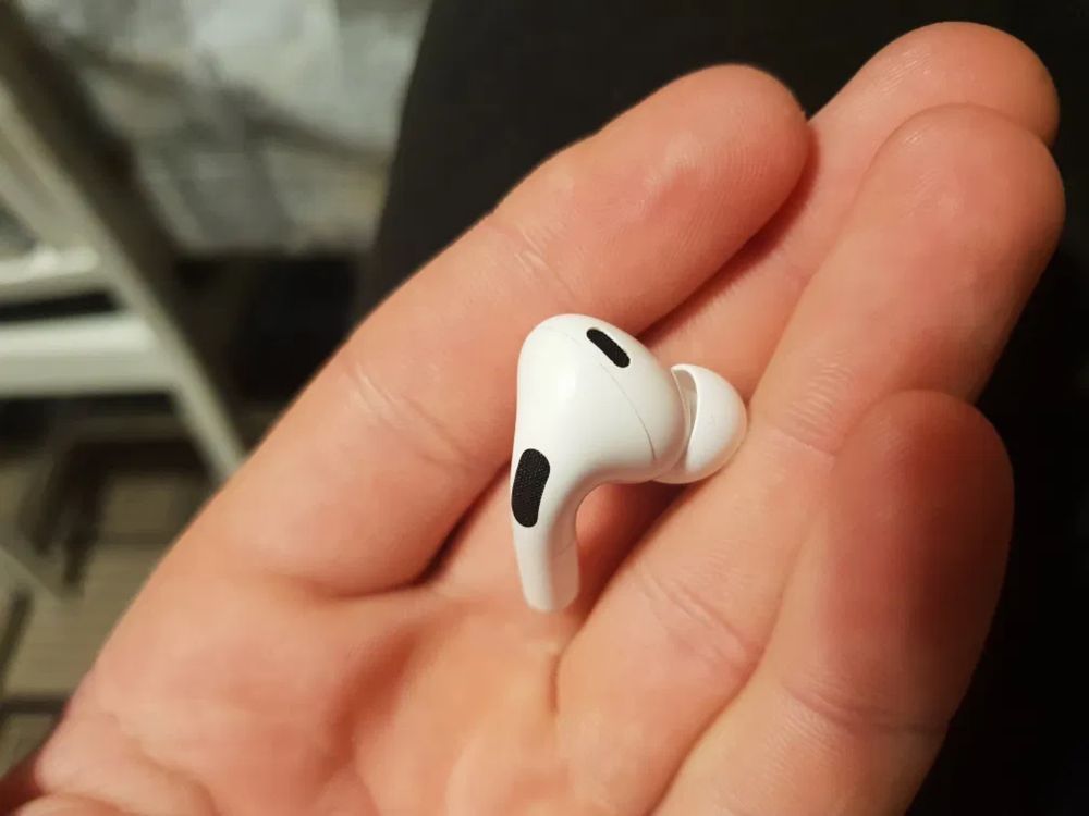 Airpods pro 2 A3047/A2698/A2083 правый наушник оригинал