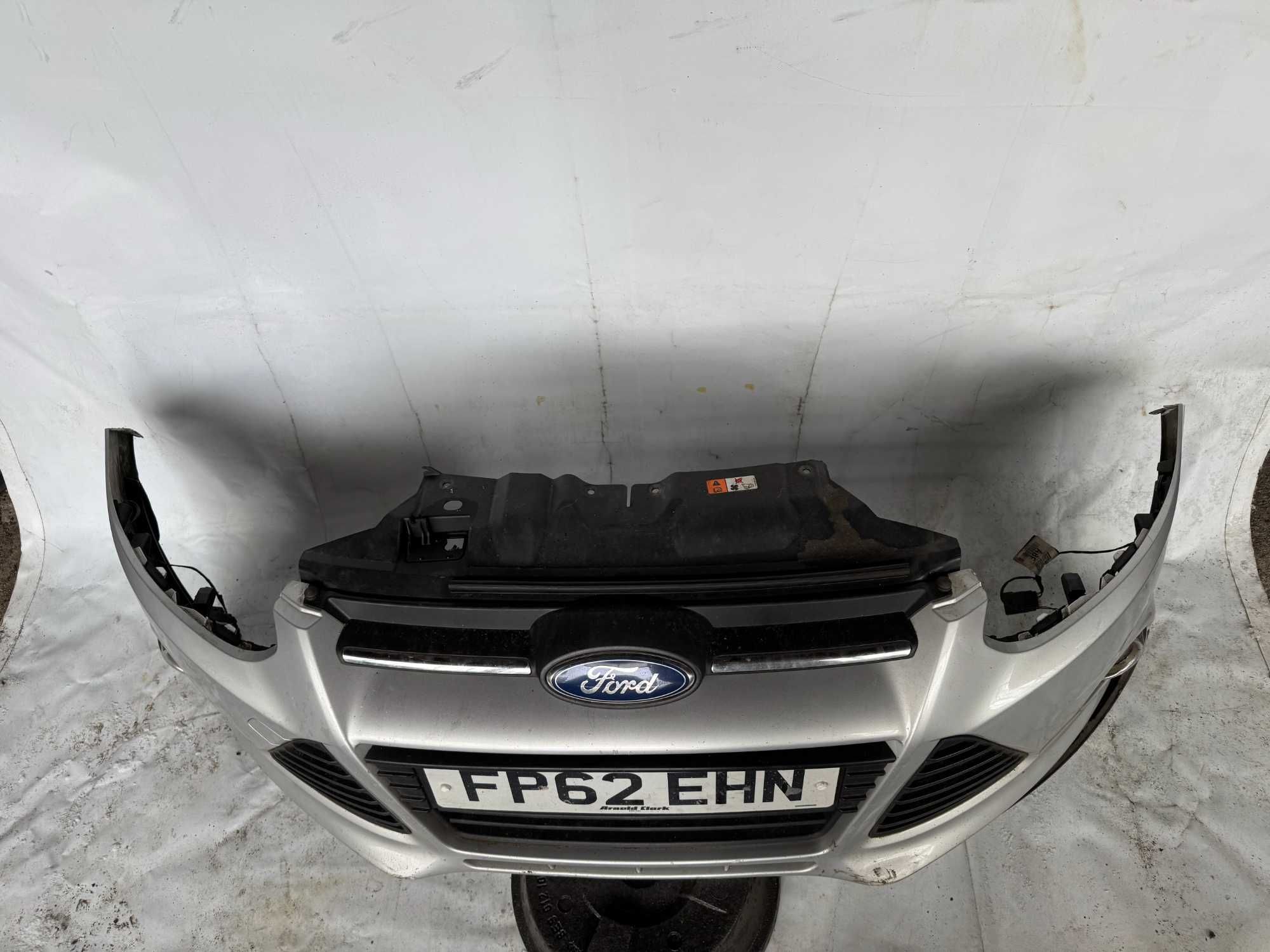 Bara Fata Ford Focus 3